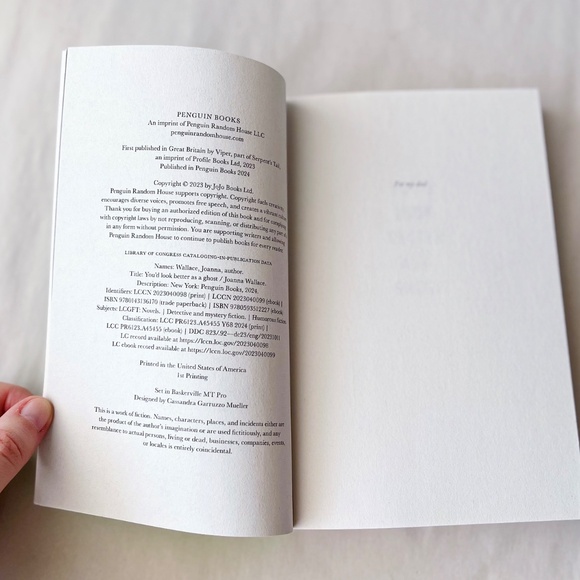 You'd Look Better as a Ghost by Joanna Wallace Paperback - Picture 4 of 4